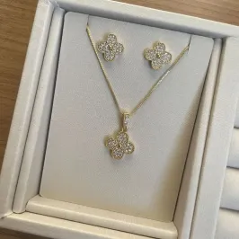 Gargantilha inspiração Van Cleef